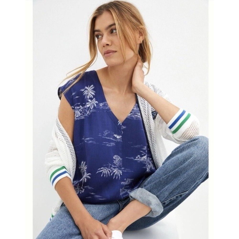 Tiny Anthropologie Navy Hawaiian Islands Map V-Neck Sleeveless Top Size XS S NWT
